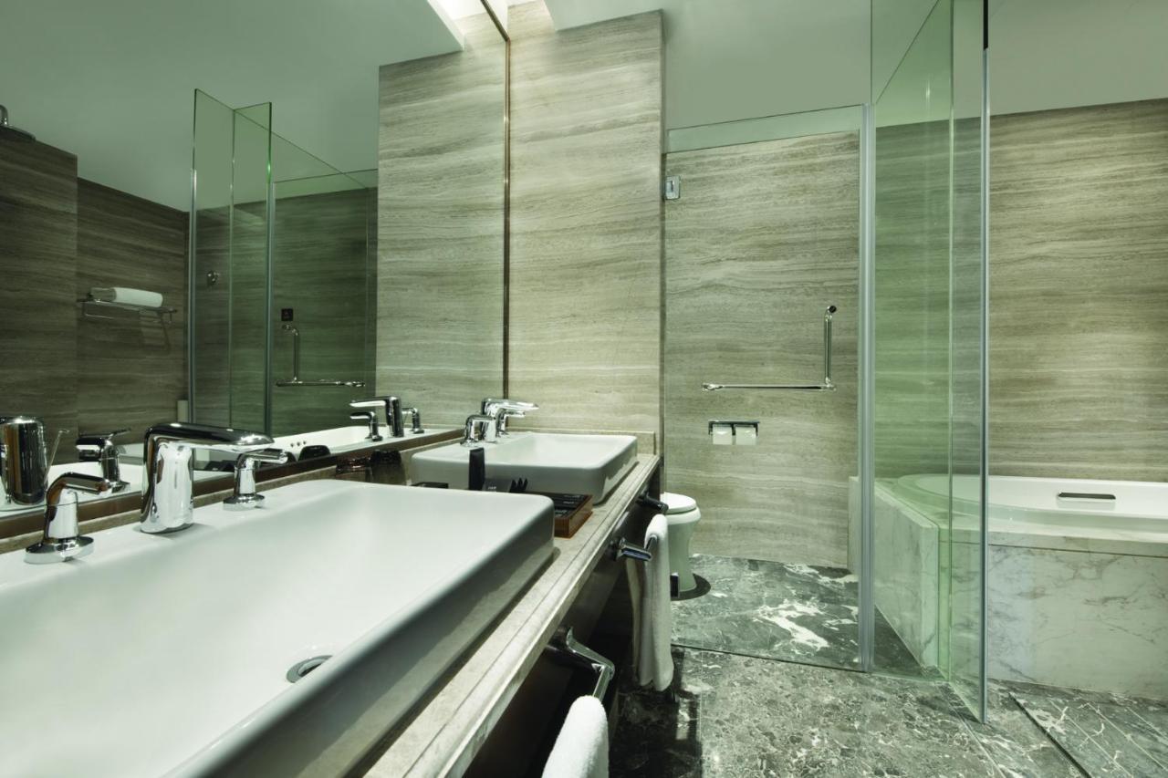 Grand Barony Qingdao Airport Hotel エクステリア 写真